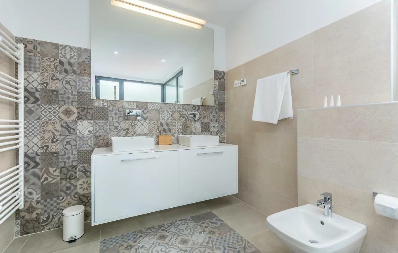 Villa Petra 0*, Novigrad (Istria) Croatia