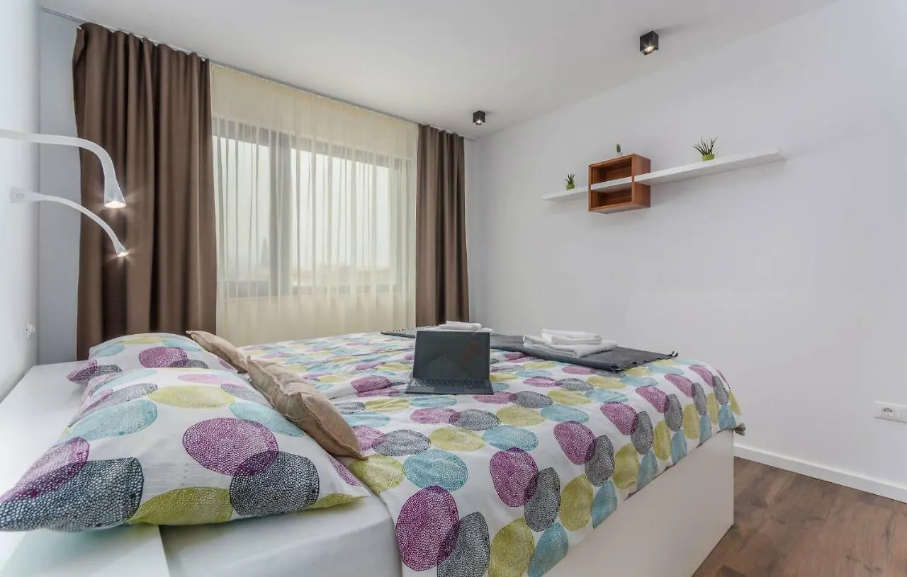 Villa Petra 0*, Novigrad (Istria) Croatia