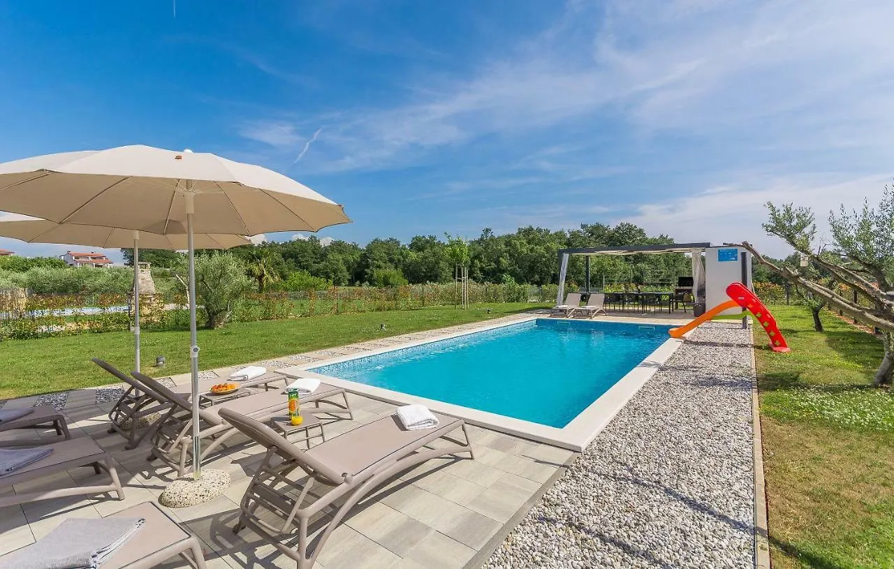 Villa Petra 0*, Новиград Хорватия